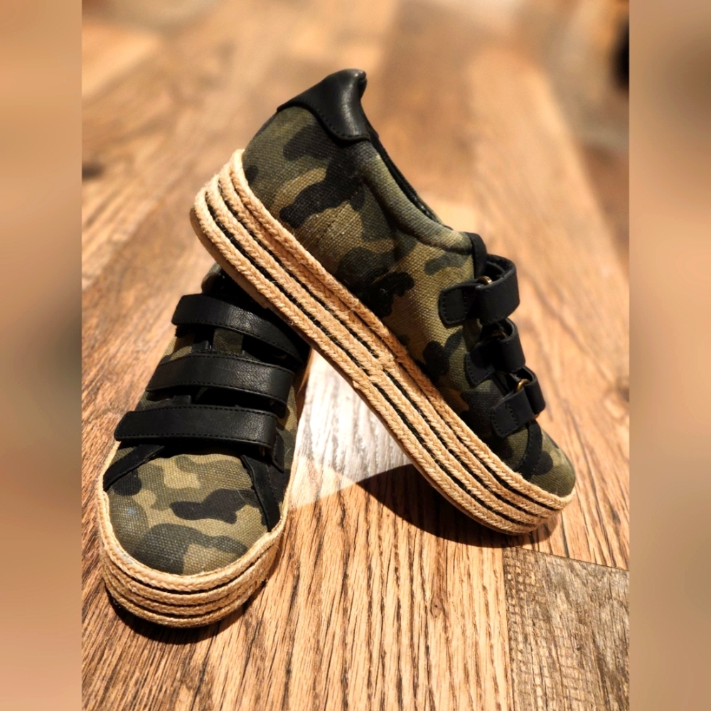 MIX NO. 6 Camo Platform Espadrille Shoes, Size 7.5